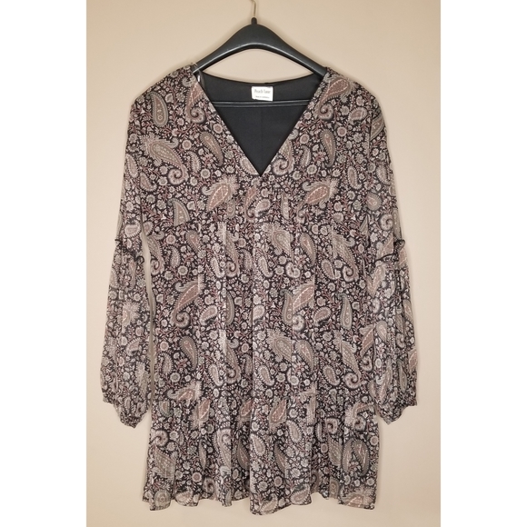 Bohemian black paisley print long sleeve tiered chiffon v-neck mini ruffle dress - Picture 4 of 8